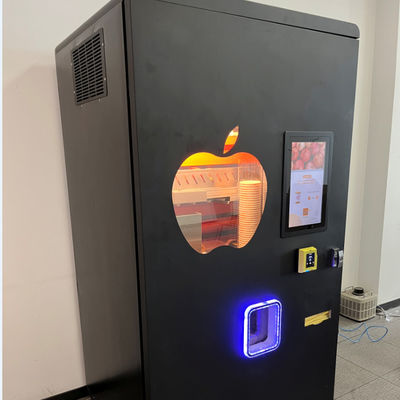 negozi dell'indumento di Apple Juice Vending Machine For Hotels della frutta di 220V 400W